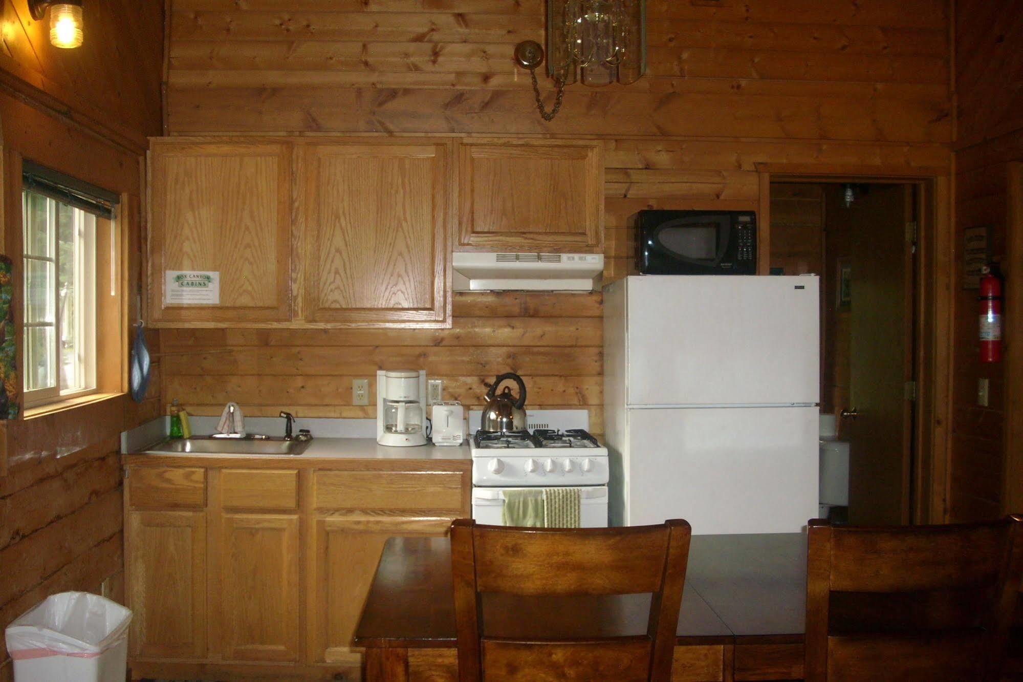 Box Canyon Cabins Seward Exteriör bild